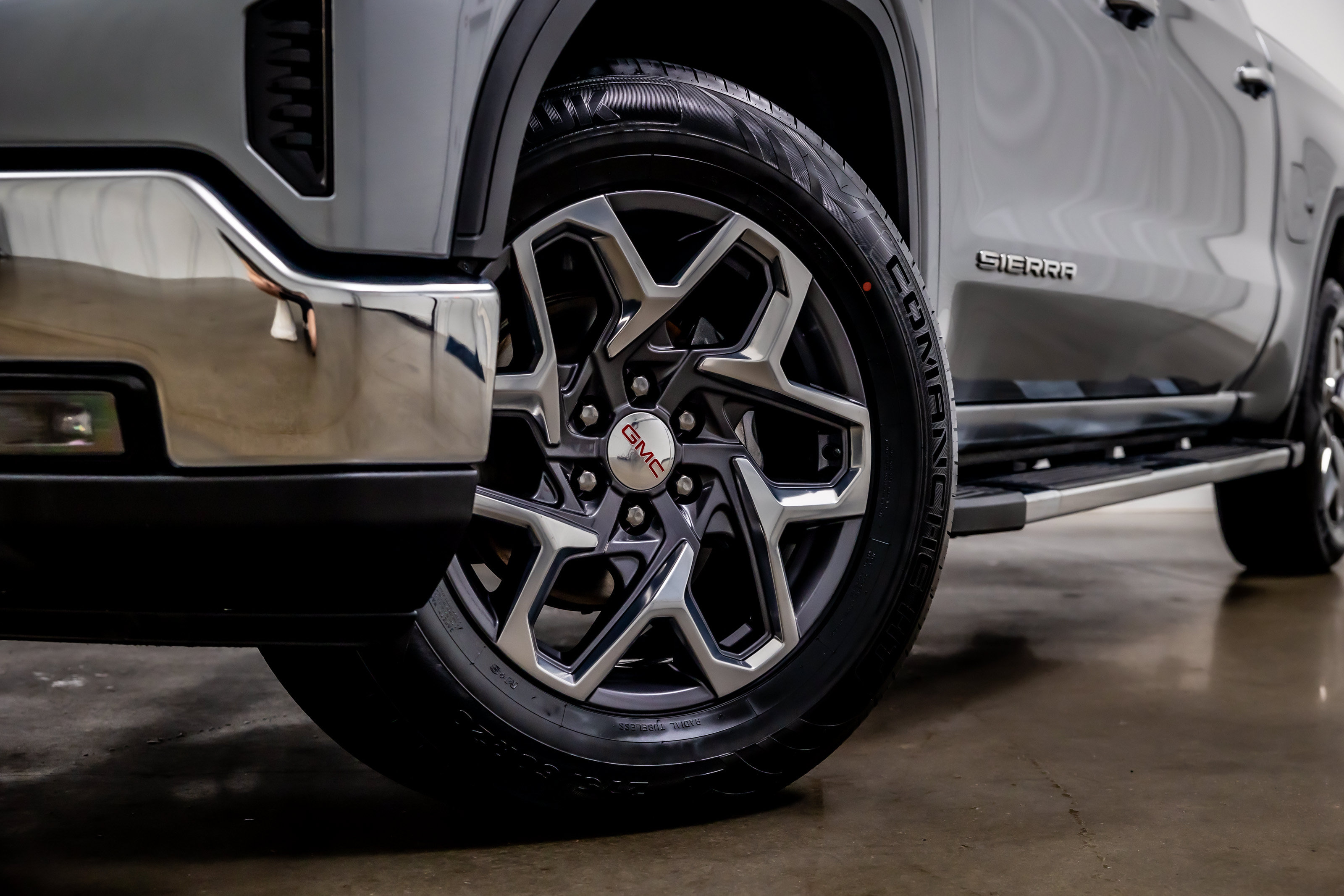 Used 2023 GMC Sierra 1500 SLT w/ SLT Premium Package AWD/4WD image 25