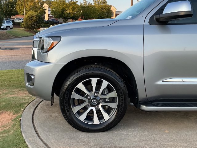 Used 2019 Toyota Sequoia Limited w/ Safety & Convenience Package AWD/4WD image 12