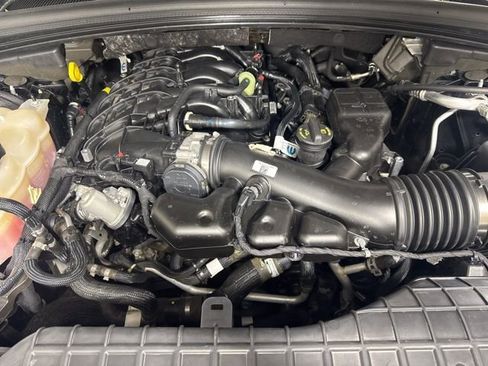 Used 2022 Jeep Grand Cherokee L Limited image 9