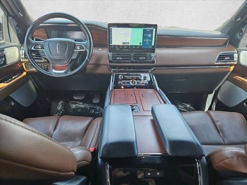 Used 2023 Lincoln Navigator Reserve AWD/4WD image 18