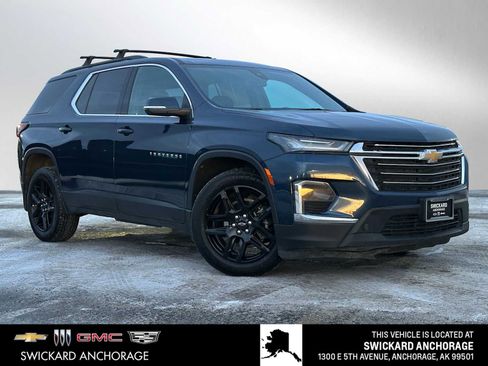Used 2023 Chevrolet Traverse LT w/ LPO, Floor Liner Package image 1