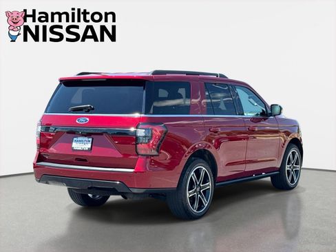 Used 2019 Ford Expedition Limited w/ Equipment Group 303A AWD/4WD image 2