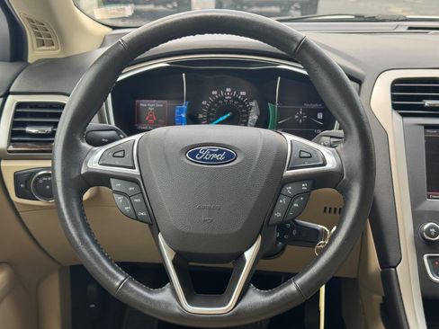 Used 2016 Ford Fusion SE w/ Equipment Group 202A FWD image 13
