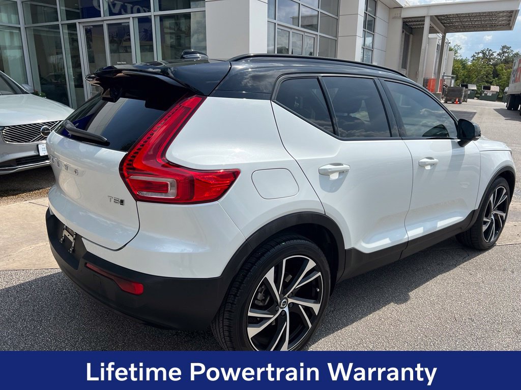 Certified 2022 Volvo XC40 T5 R-Design w/ Advanced Package AWD/4WD image 7