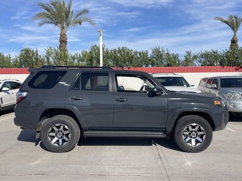 Used 2024 Toyota 4Runner TRD Off-Road Premium image 3