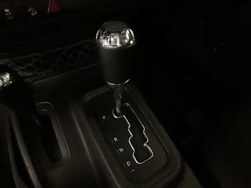 Used 2018 Jeep Wrangler Sport AWD/4WD image 20