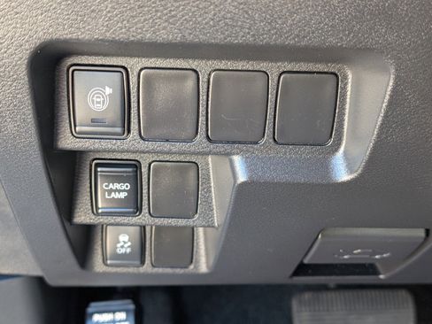 Certified 2024 Nissan Frontier SV w/ Technology Package image 31