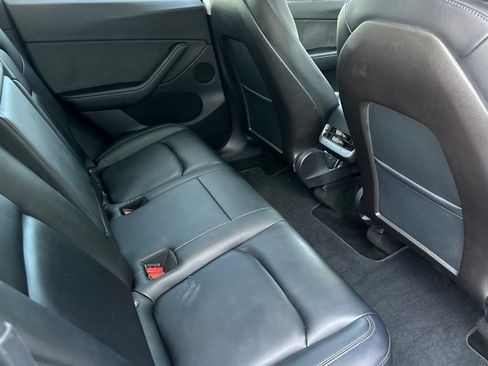Used 2020 Tesla Model Y Long Range image 29