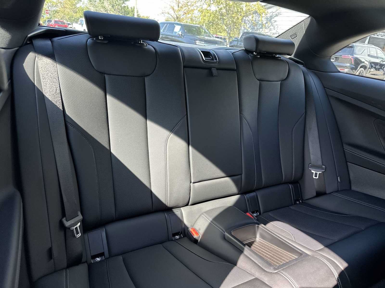 Used 2025 BMW M240i Coupe RWD image 18