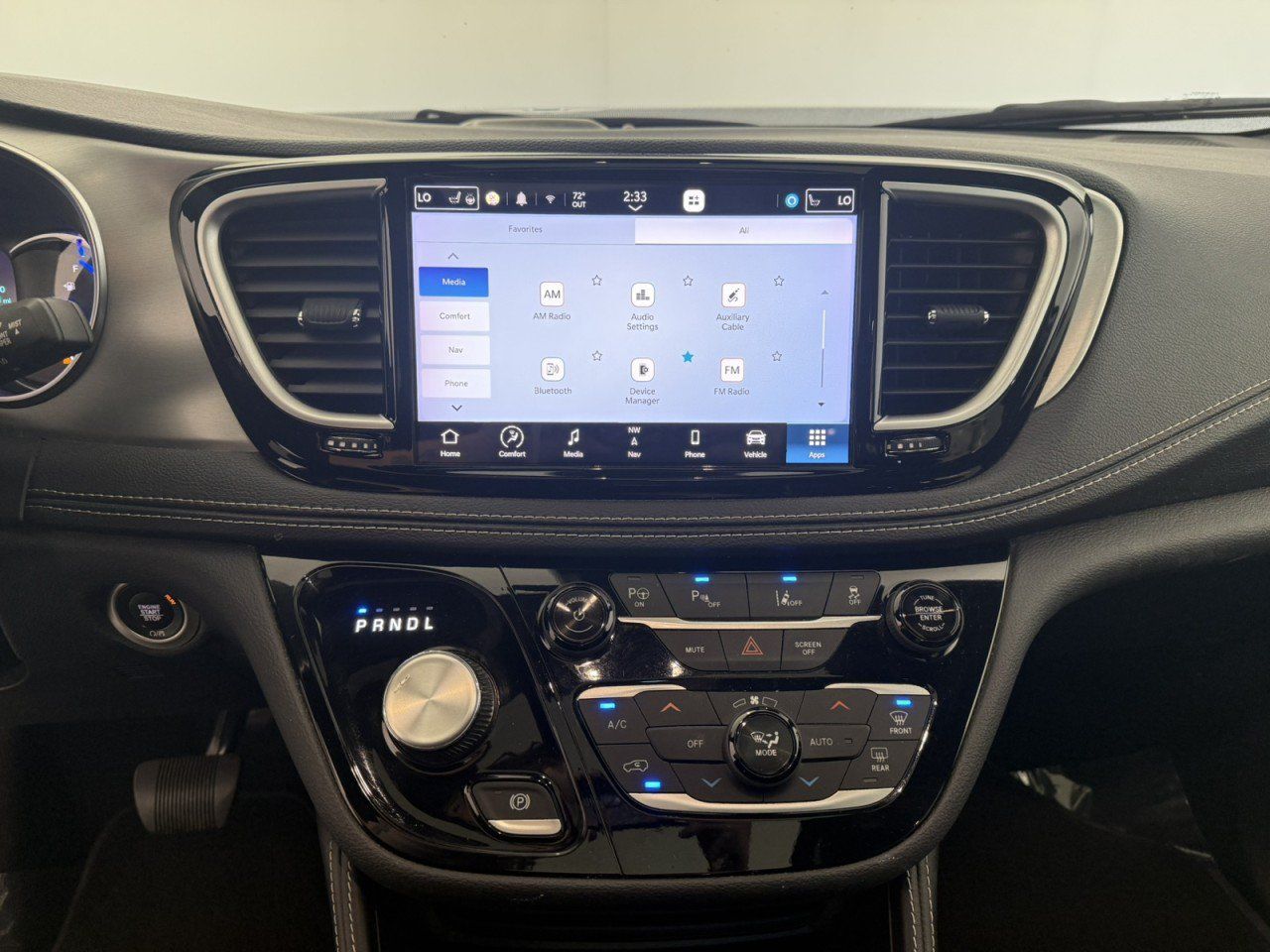 Used 2023 Chrysler Pacifica Limited w/ S Appearance Package FWD image 21