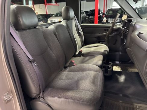 Used 2006 Chevrolet Silverado 1500 W/T image 21