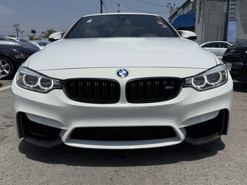Used 2016 BMW M4 Convertible image 3