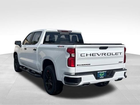 Certified 2023 Chevrolet Silverado 1500 RST w/ Redline Edition AWD/4WD image 4