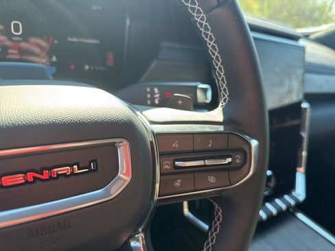 New 2026 GMC Acadia Denali Ultimate w/ LPO, Floor Liner Package image 30