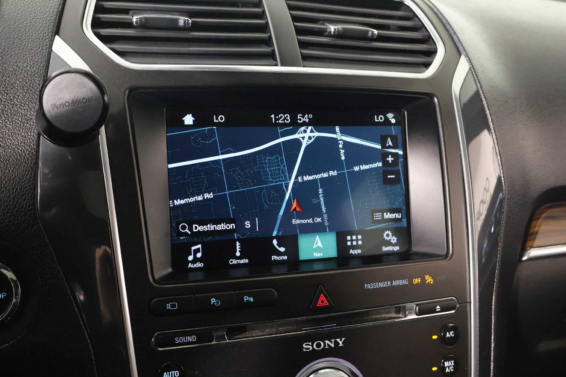 Used 2018 Ford Explorer Limited w/ Equipment Group 301A AWD/4WD image 7
