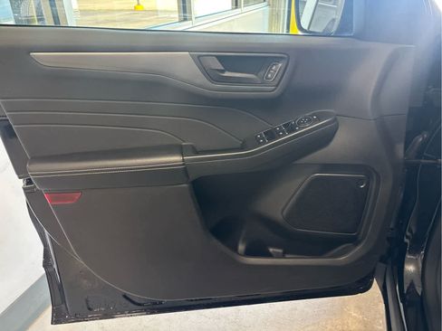 Certified 2023 Ford Escape Active AWD/4WD image 19