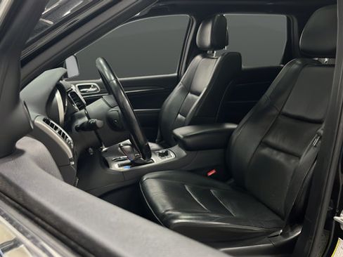 Used 2020 Jeep Grand Cherokee Limited w/ Luxury Group II AWD/4WD image 9
