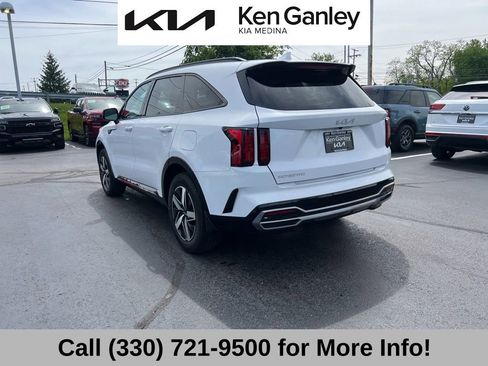 Certified 2023 Kia Sorento S w/ Panoramic Sunroof Package FWD image 14