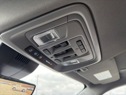 Used 2024 Chevrolet Silverado 2500 LTZ w/ LTZ Convenience Package image 32