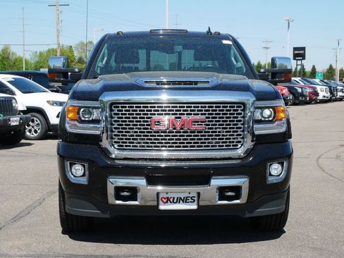 Used 2017 GMC Sierra 3500 Denali w/ Duramax Plus Package AWD/4WD image 2