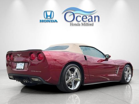 Used 2007 Chevrolet Corvette Convertible w/ Preferred Equipment Group RWD image 3