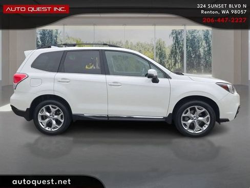 Used 2018 Subaru Forester 2.5i Touring AWD/4WD image 4