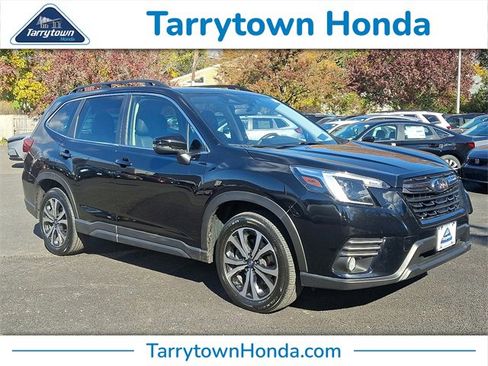 Used 2023 Subaru Forester Limited image 1
