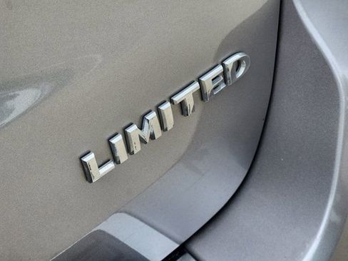 Used 2018 Jeep Grand Cherokee Limited image 9