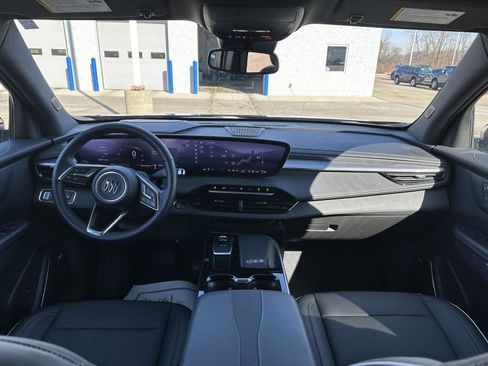 Used 2025 Buick Enclave Preferred image 16