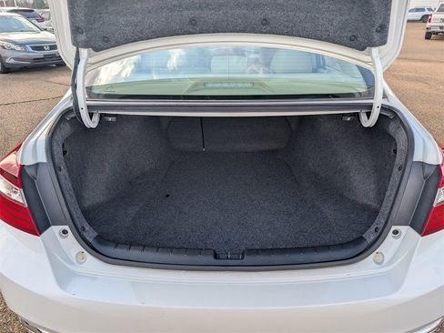 Used 2017 Honda Accord EX-L image 33