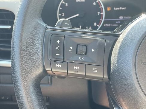 Used 2022 Nissan Rogue SV AWD/4WD image 14