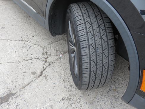 Used 2018 Volkswagen Tiguan SEL image 35