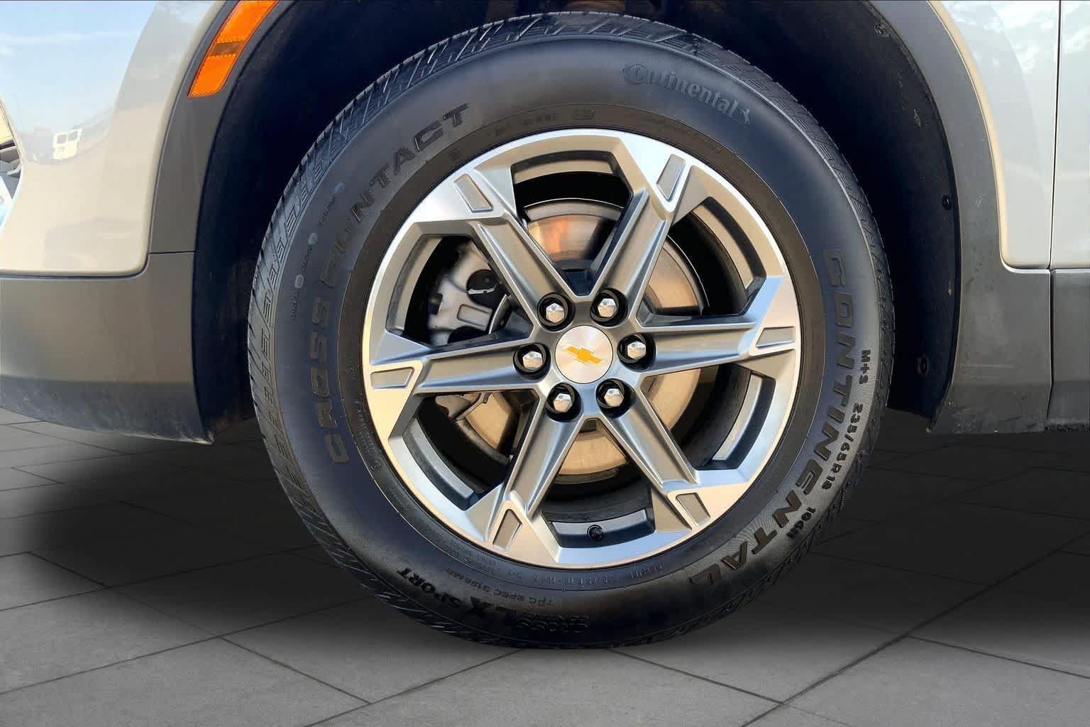 Used 2026 Chevrolet Blazer LT FWD image 11