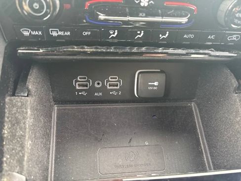 Used 2022 Jeep Grand Cherokee Altitude AWD/4WD image 36