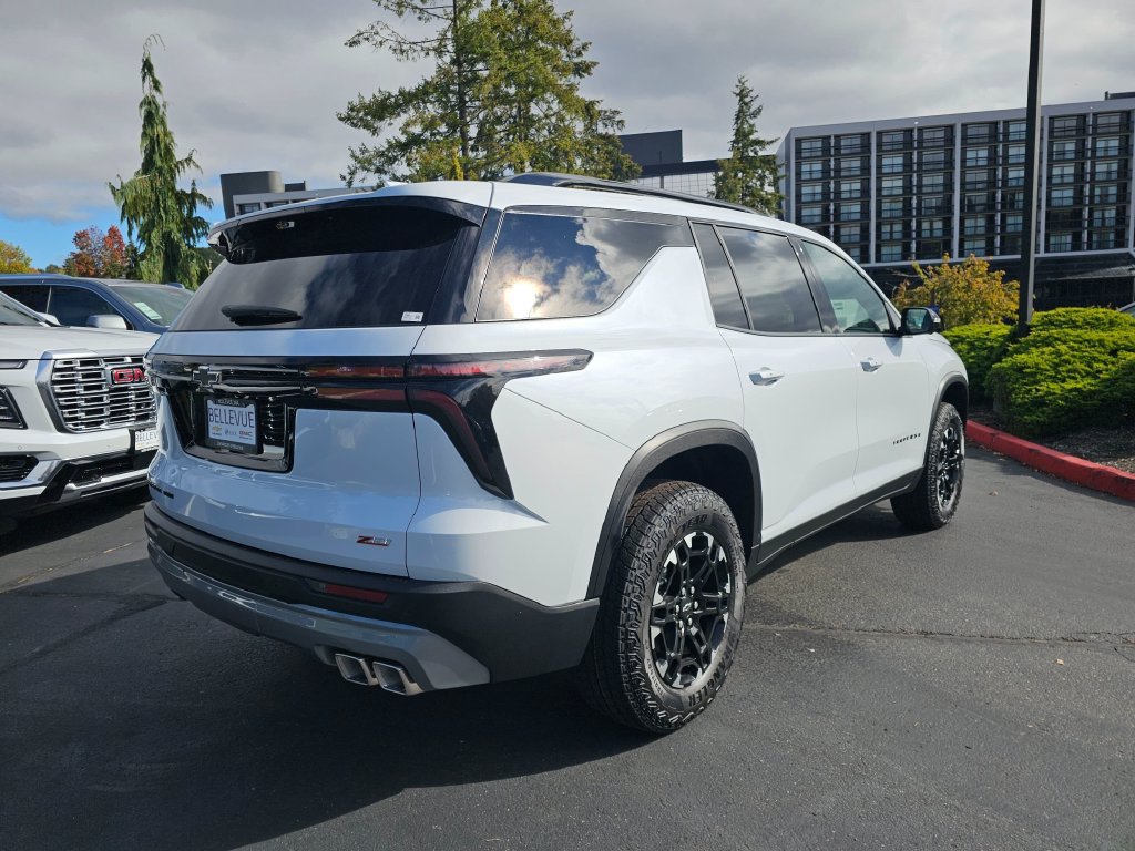 New 2027 Chevrolet Traverse Z71 w/ Driver Confidence Package AWD/4WD image 7