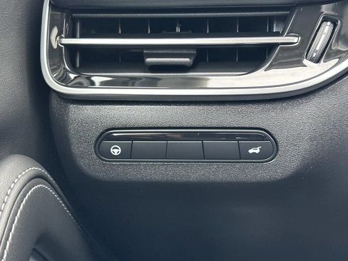 Used 2023 INFINITI QX60 Sensory w/ Cargo Package image 16