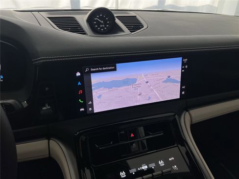 Used 2025 Porsche Panamera image 23