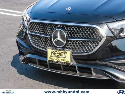 Used 2025 Mercedes-Benz E 350 Sedan image 8