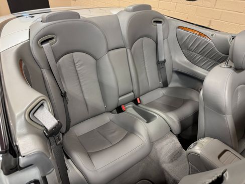 Used 2008 Mercedes-Benz CLK 350 Cabriolet image 30