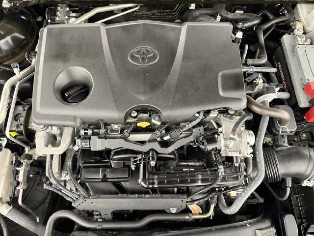 Used 2022 Toyota Camry XLE FWD image 40