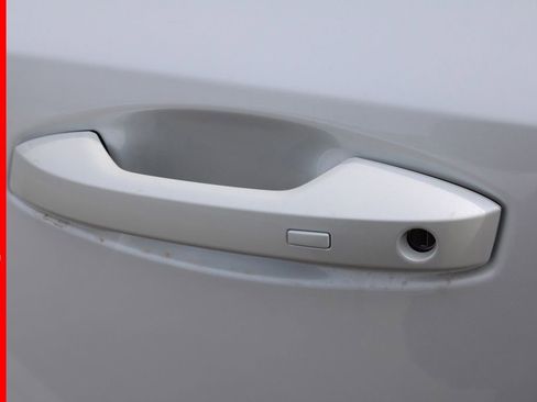 New 2025 Nissan Murano SL image 9