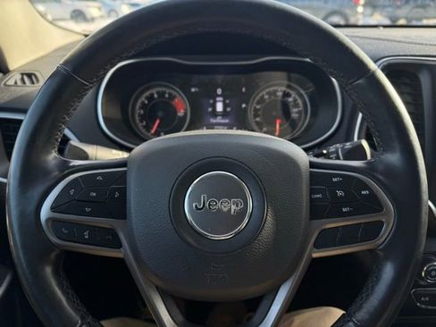 Used 2021 Jeep Cherokee Latitude Lux w/ Comfort/Convenience Group image 24