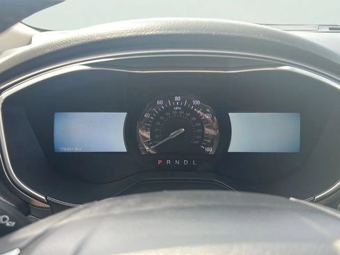 Used 2020 Ford Fusion SE w/ Equipment Group 151A FWD image 18