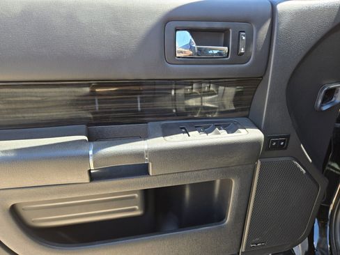 Used 2018 Ford Flex SEL w/ Equipment Group 202A FWD image 14