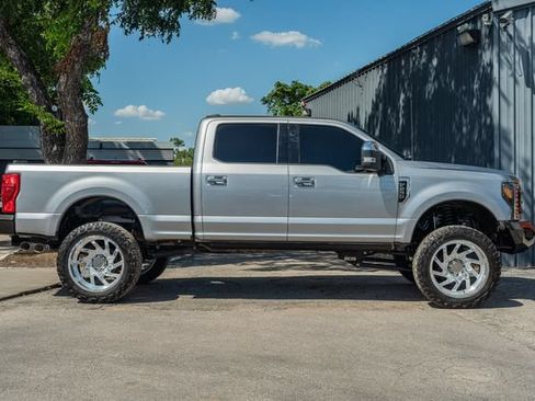 Used 2022 Ford F250 Lariat w/ Chrome Package AWD/4WD image 7