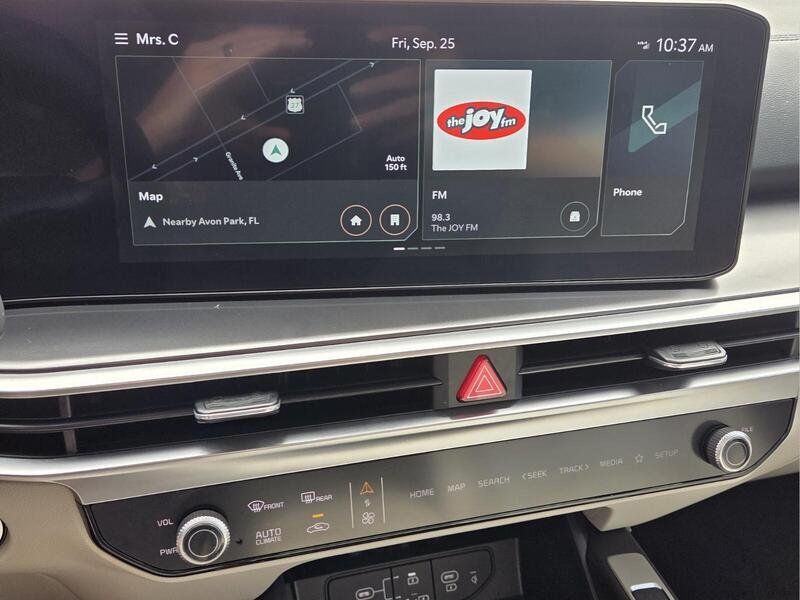 Used 2024 Kia Sorento S w/ Panoramic Sunroof Package FWD image 28