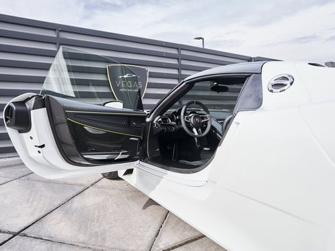 Used 2015 Porsche 918 Spyder w/Weissach Package image 45