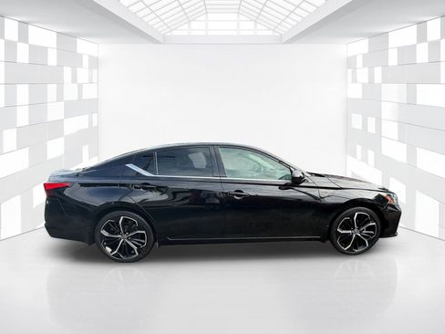 Certified 2024 Nissan Altima 2.5 SR w/ SR Premium Package FWD image 8