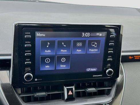 Used 2021 Toyota Corolla LE image 9