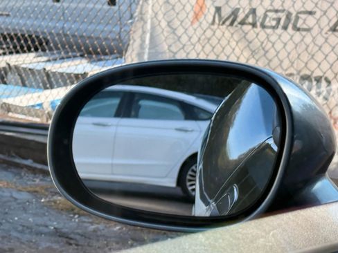 Used 2010 Dodge Challenger R/T image 31